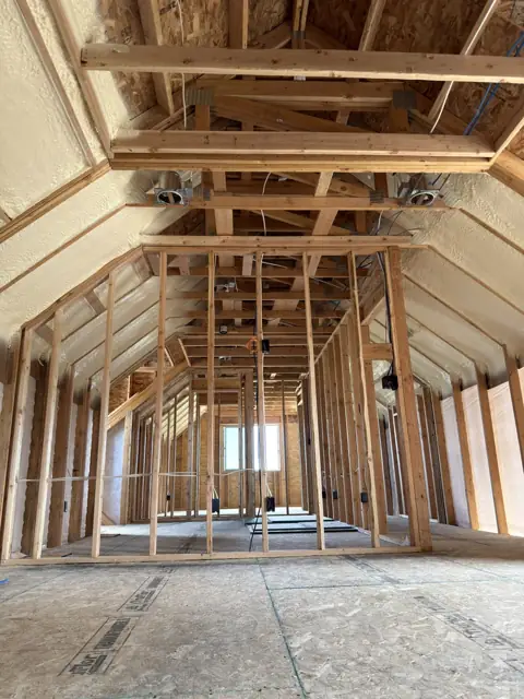 Upper floor framing with foamed roof